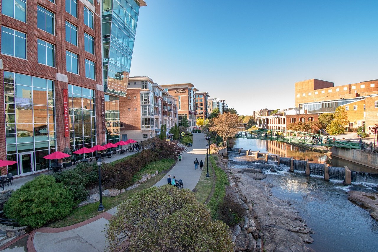 10 Pros and Cons of Living in Greenville SC 2021 Full Guide