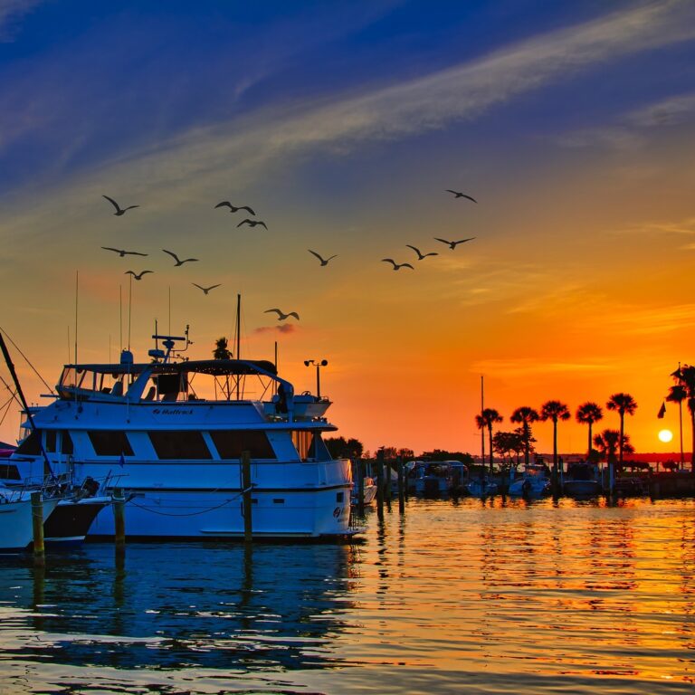 What is a Good Salary in Florida in 2023? Breakdown by City & Salary Levels