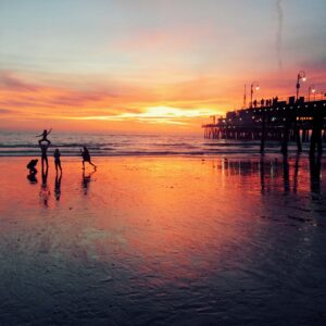 santa-monica-vs-santa-barbara-Pier