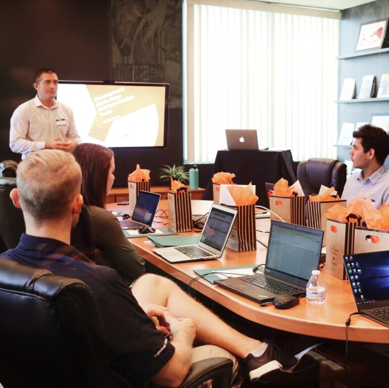 Living in Washington vs Colorado 2023 Full Comparison Guide