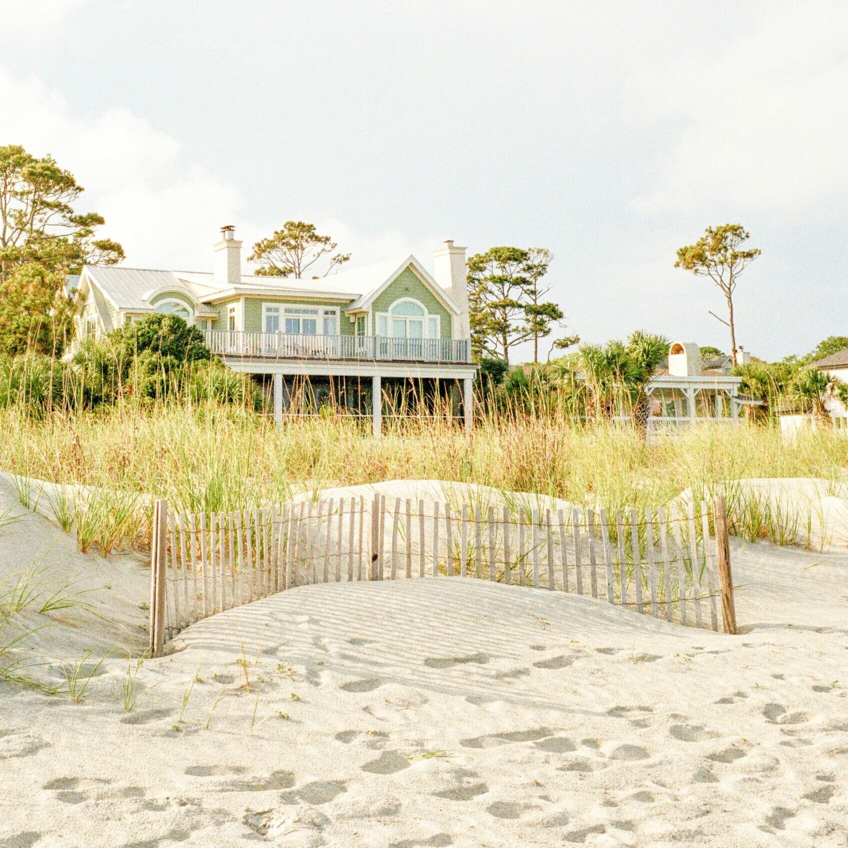 Is Hilton Head a Good Place to Live? 8 Pros and Cons of Living in