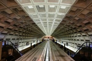 Best-Neighborhood-to-Stay-in-Washington DC-Without-a-Car-Metro
