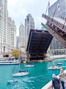 best-places-to-stay-in-Chicago-without-a-car