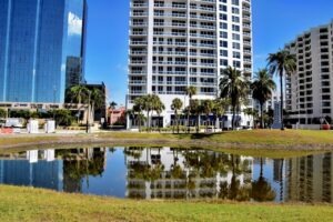 closest-airport near-sarasota-fl