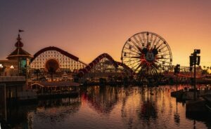 hotels-walking-distance-to-disneyland-with-free-breakfast