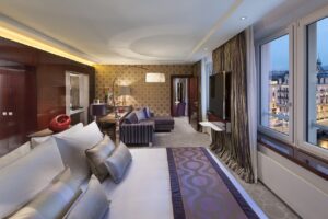 biggest hotel rooms in nyc