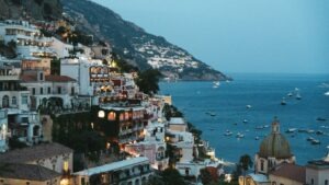 closest airport to positano italy