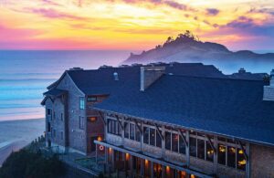 7. Headlands Coastal Lodge & Spa