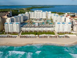 11. Hilton Cancun Mar Caribe All-inclusive Resort