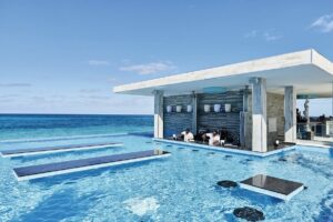 5. Hotel Riu Palace Paradise Island