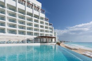 6. Sun Palace Cancun