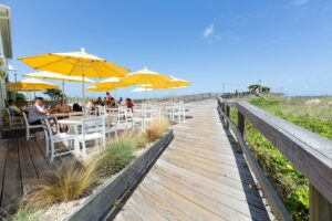 6. Golden Sands Oceanfront Hotel