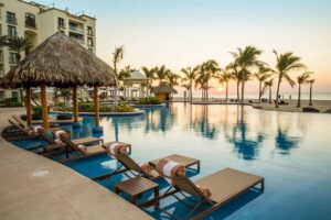 6. Hyatt Ziva Los Cabos