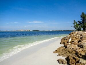 best siesta beach florida resorts
