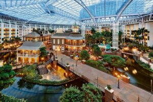 2. Gaylord Opryland Resort