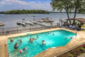 4. Ruttger's Bay Lake Resort
