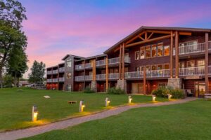 5. Best Western Premier The Lodge On Lake Detroit