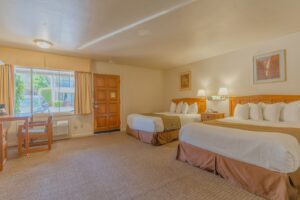5. Mariposa Lodge