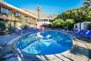 5. Palm Springs Tennis Club