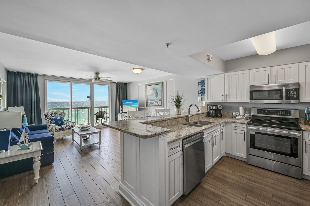 5. Upgraded 7th Floor Pelican Beach Resort 1 Bedroom On The Beach