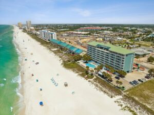6. Beachcomber Beachfront Hotel