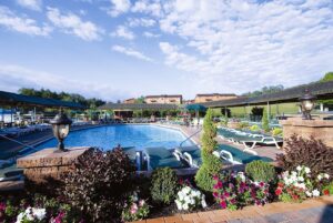6. Villa Roma Resort and Conference Center
