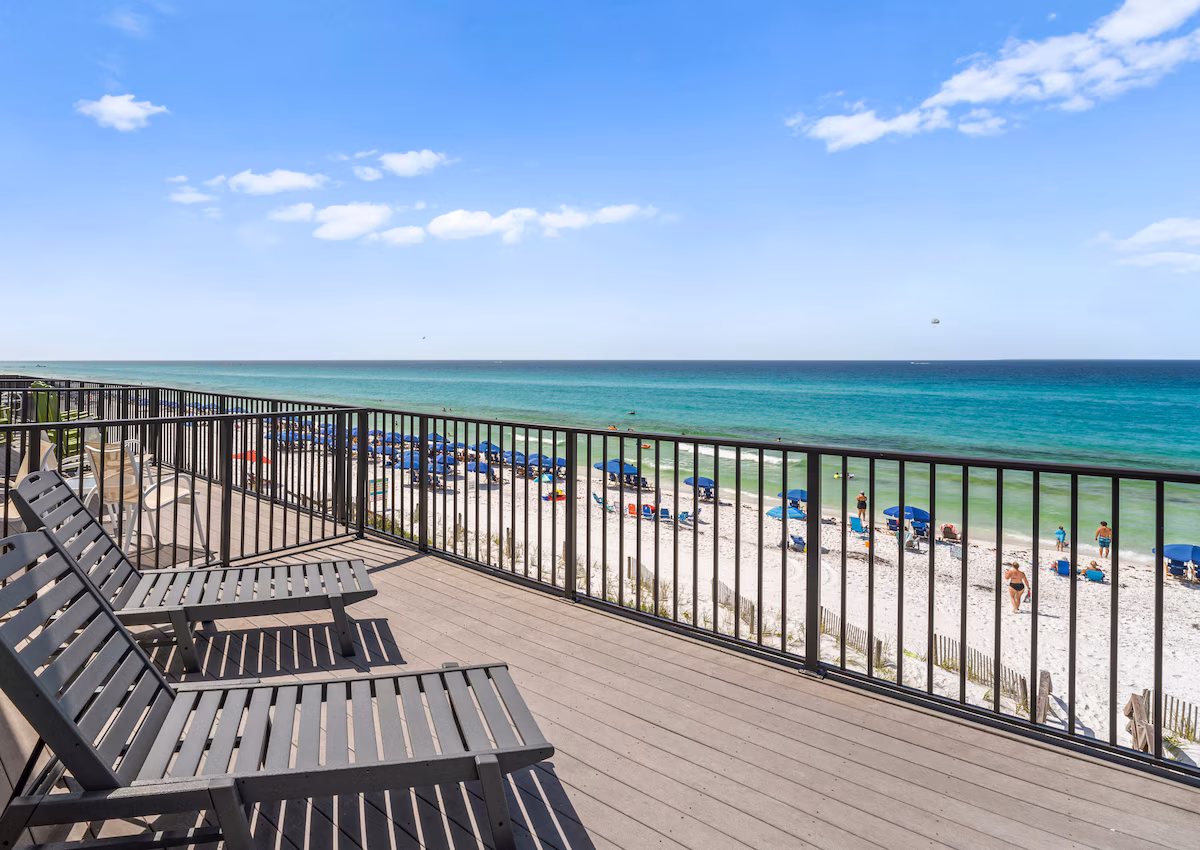 7. Costa Dreams with Private Beach and Next To World Famous Pompano Joe's