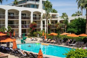 7. Palm Mountain Resort & Spa