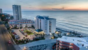 7. Tropical Winds Oceanfront Hotel