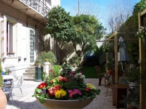 8. Nice Garden Hotel
