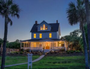8. Surf Song Bed & Breakfast