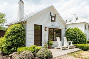 1. The White Moose Inn