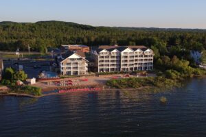4. Cherry Tree Inn & Suites