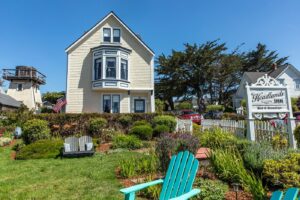 4. Headlands Inn Bed & Breakfast