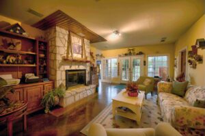 5. Equinox Inn At Canyon Lake