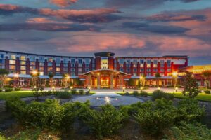 5. The Chattanoogan Hotel, Curio Collection by Hilton
