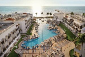 6. Hilton Playa del Carmen