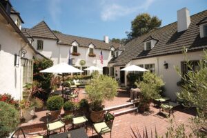 6. L'Auberge Carmel
