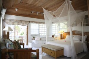 6. Tingum Village Hotel