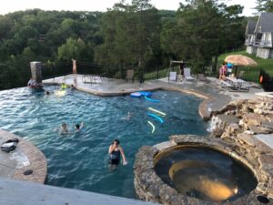 7. Alpine Lodge Resort