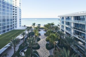 7. Carillon Miami Wellness Resort
