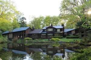 7. The Inn at White Oak