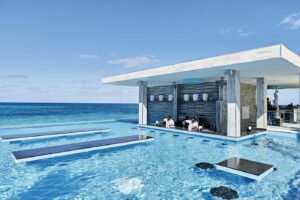 8. Hotel Riu Palace Paradise Island