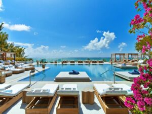 best luxury resorts in Florida