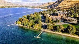 best resorts in Lake Chelan WA