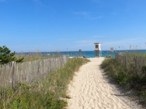 1. Sandpeddler Inn & Suites