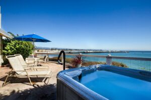 1. Sea & Sand Inn