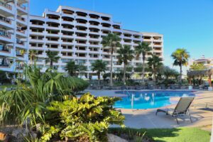 2. Casa Blanca Golf Villas