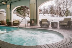 2. Knob Hill Inn