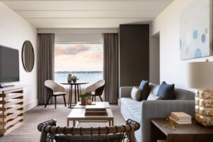 4. Newport Harbor Island Resort